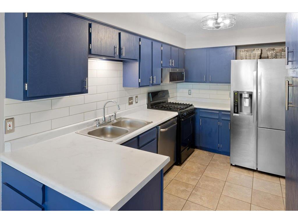 14727 94th Place N Maple Grove MN 55369 7074278 image1