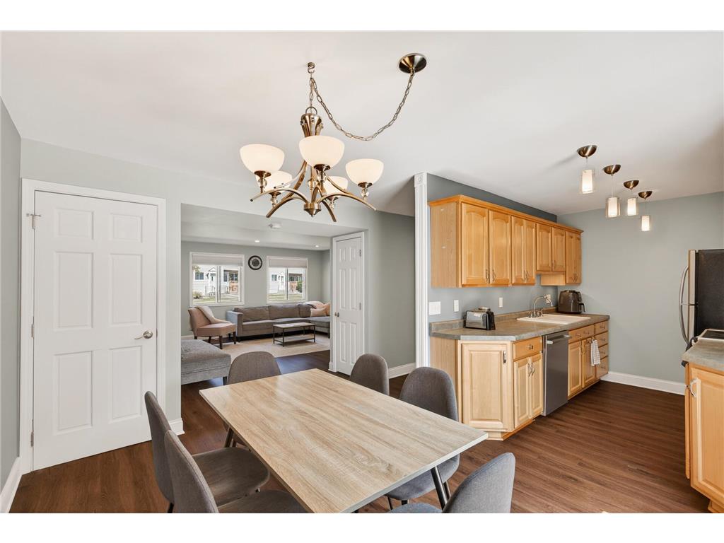 1473 Goodwin Avenue N Oakdale MN 55128 7076120 image3