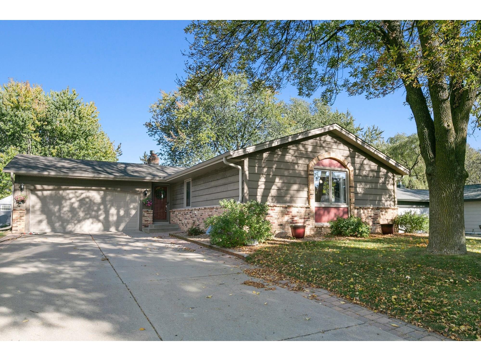 14742 Dundee Avenue Apple Valley MN 55124 6114243 image1