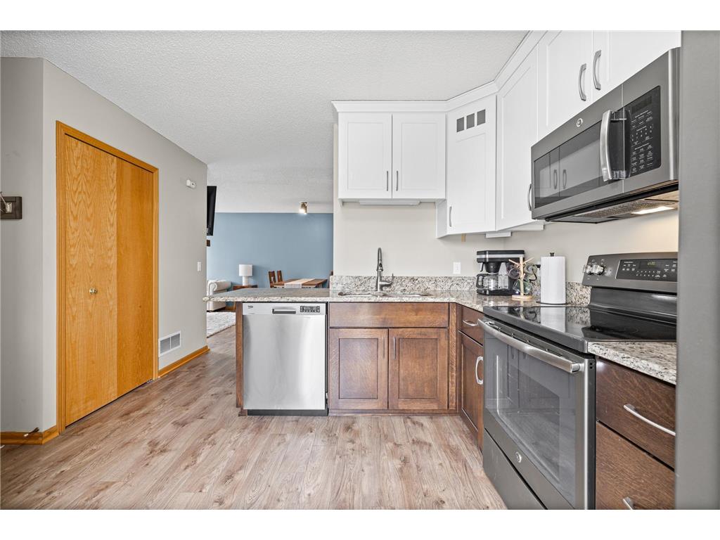 14744 Excelsior Lane #21 Apple Valley MN 55124 7033360 image10