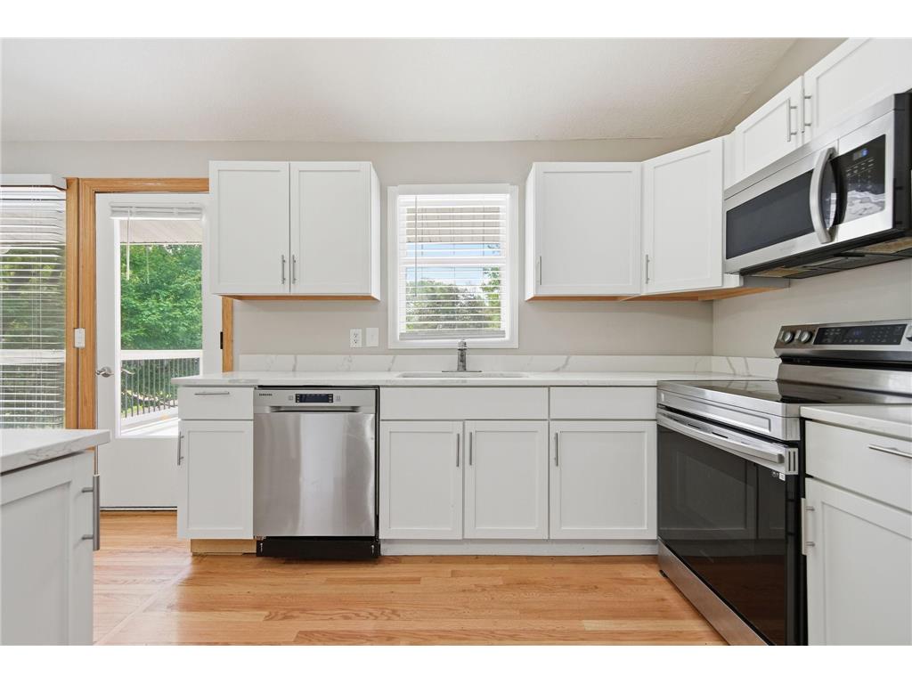 1475 Valley Drive Burnsville MN 55337 7099034 image20