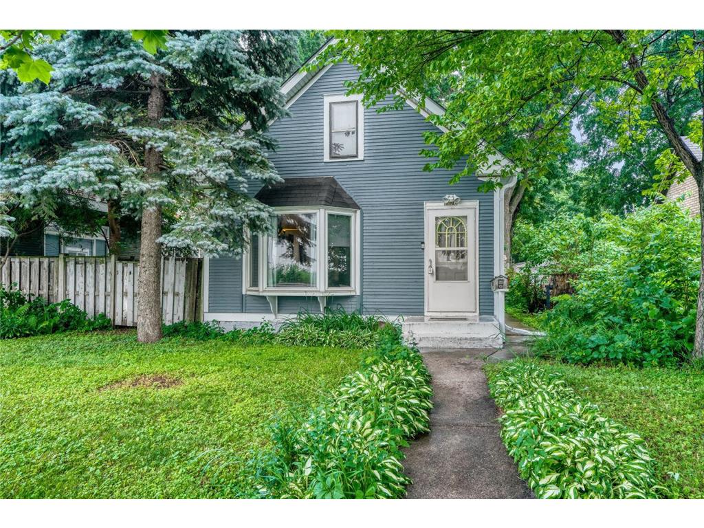 1476 Concordia Avenue Saint Paul MN 55104 7093388 image1