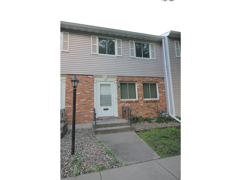 1476 Goodwin Avenue N Oakdale MN 55128 6761731 image1