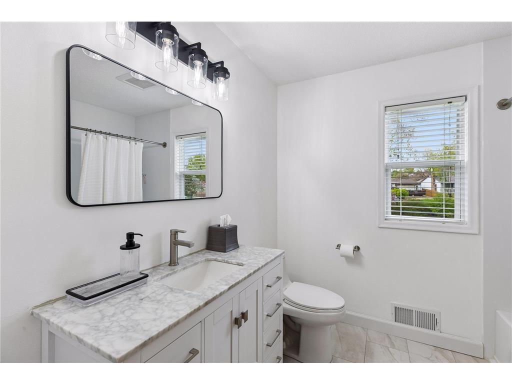 14786 91st Place N Maple Grove MN 55369 7071244 image24