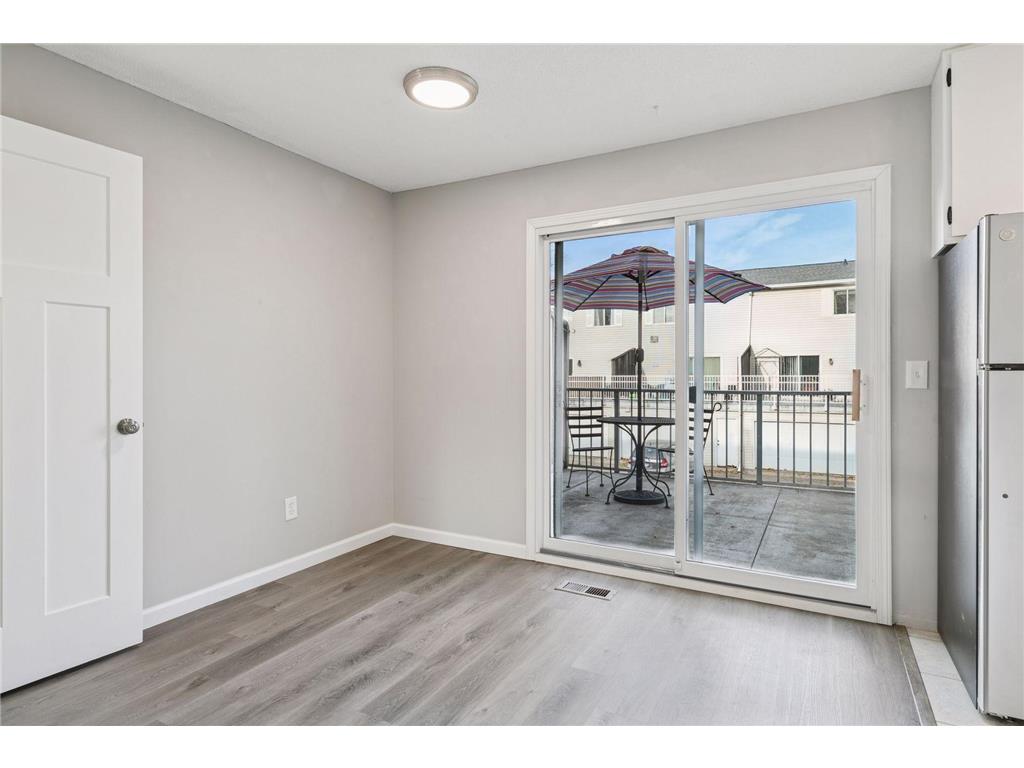 1479 Goodwin Avenue N Oakdale MN 55128 7007427 image12