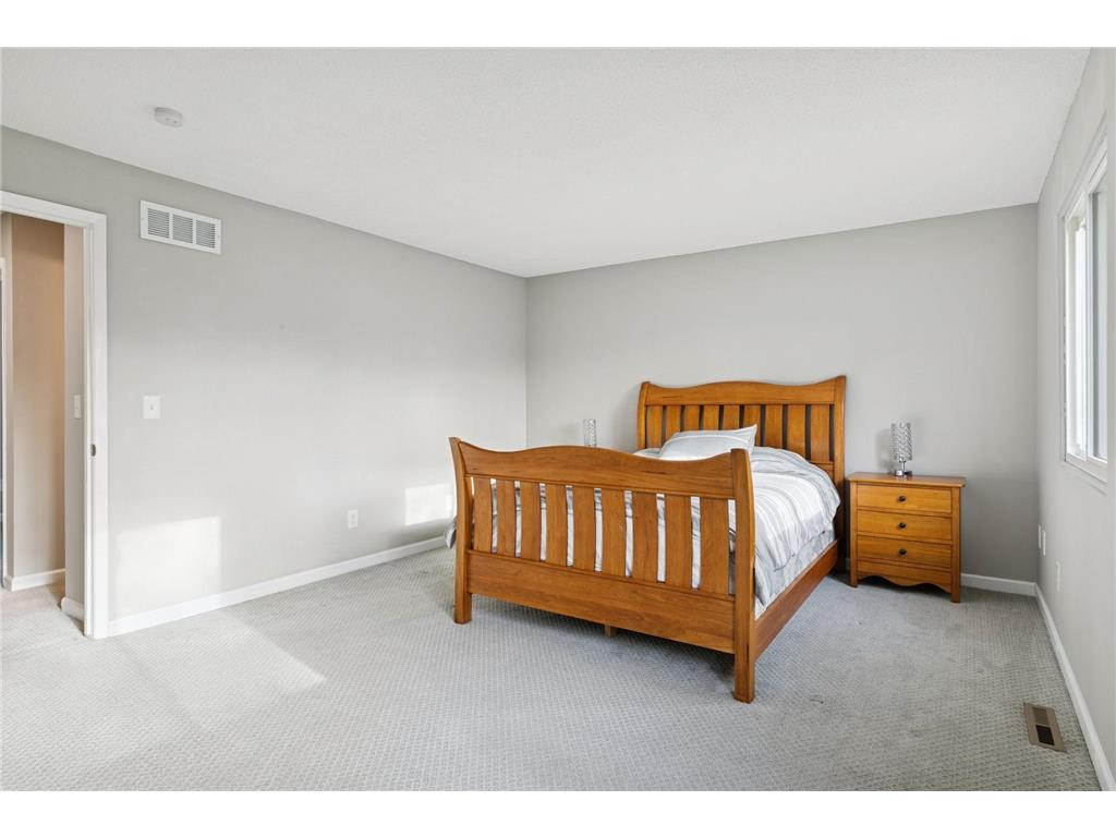 1479 Goodwin Avenue N Oakdale MN 55128 7007427 image18