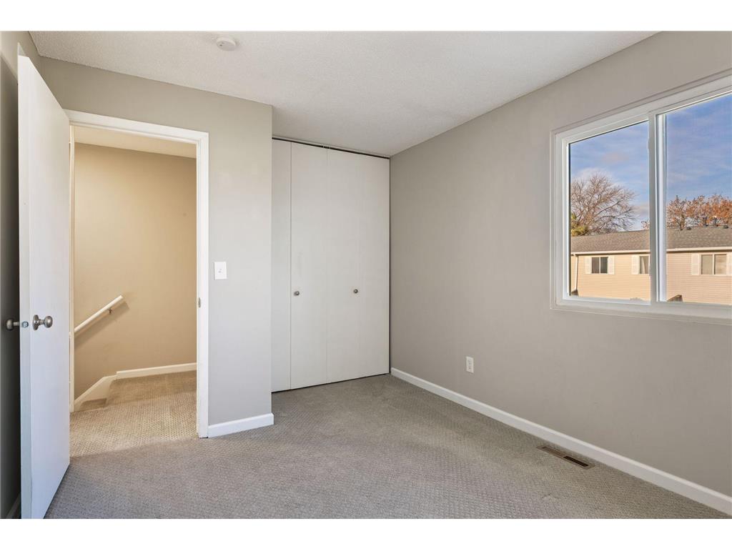 1479 Goodwin Avenue N Oakdale MN 55128 7007427 image25