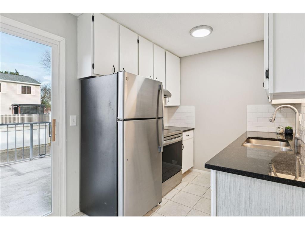 1479 Goodwin Avenue N Oakdale MN 55128 7007427 image3