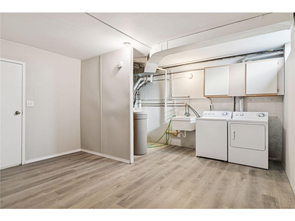 1479 Goodwin Avenue N Oakdale MN 55128 7007427 image32