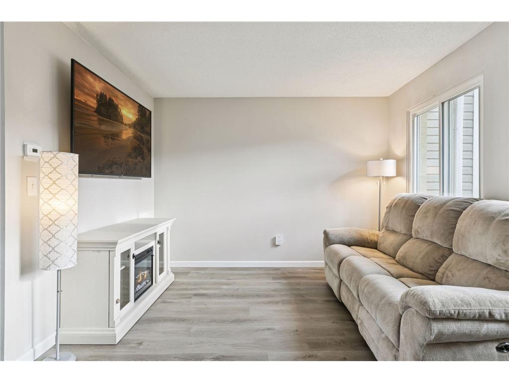 1479 Goodwin Avenue N Oakdale MN 55128 7007427 image4