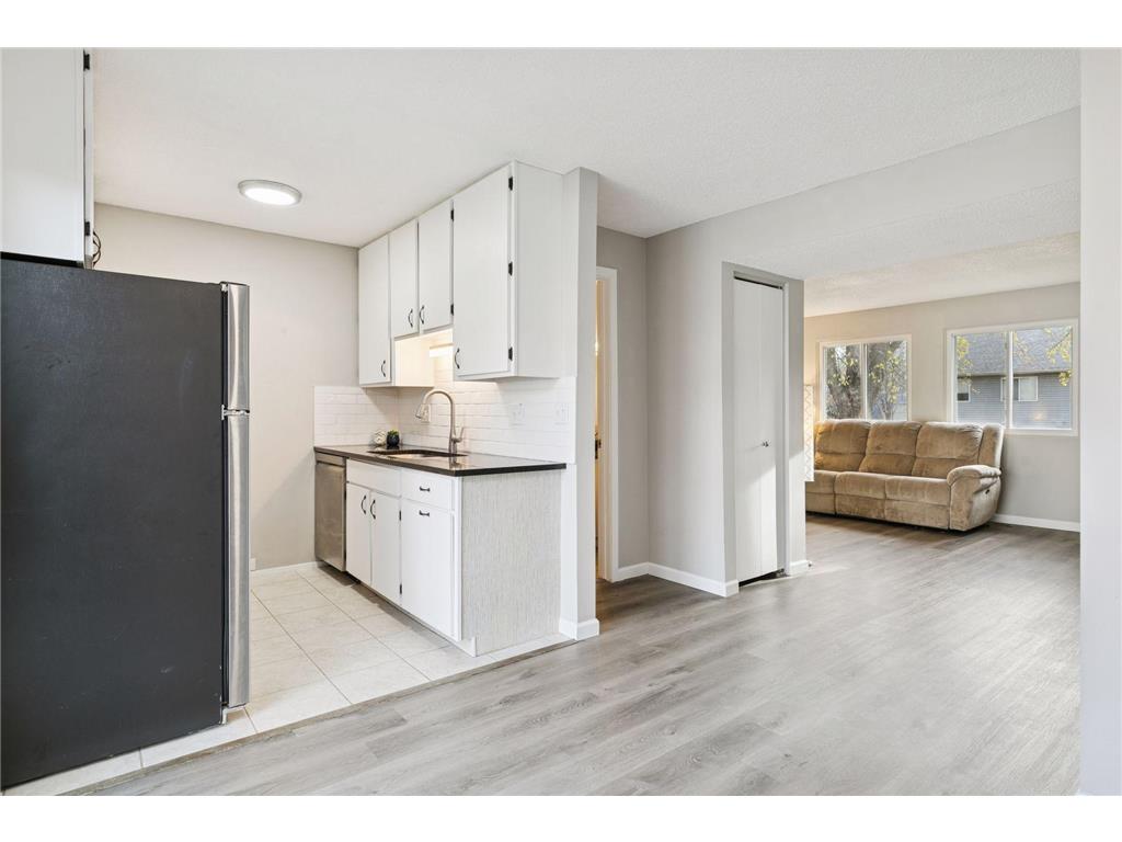 1479 Goodwin Avenue N Oakdale MN 55128 7007427 image6