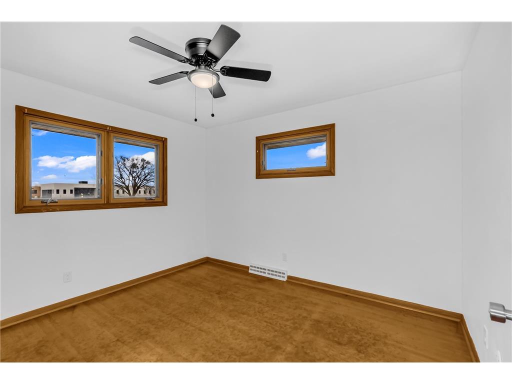 1479 Winthrop Street N Saint Paul MN 55119 7044889 image17