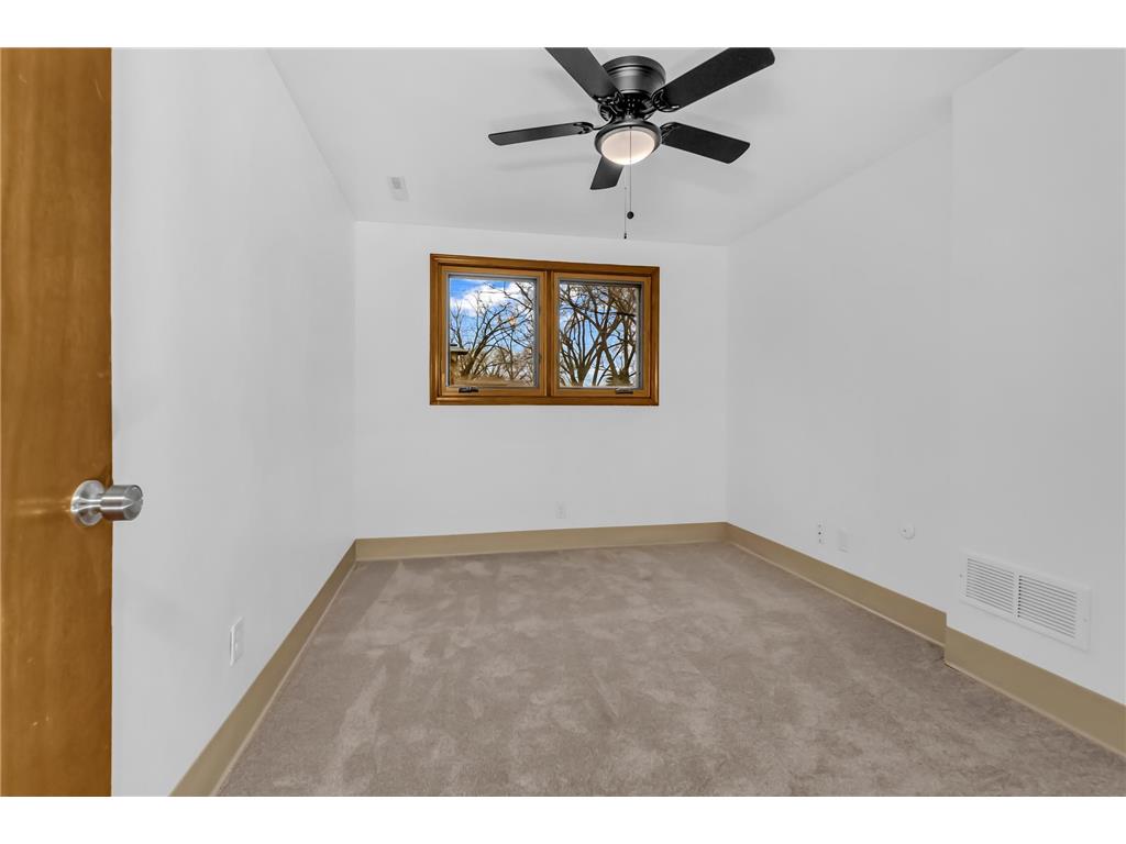 1479 Winthrop Street N Saint Paul MN 55119 7044889 image22