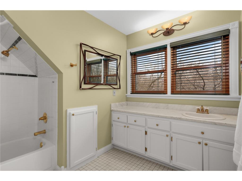 148 Nina Street #3 Saint Paul MN 55102 7048364 image17
