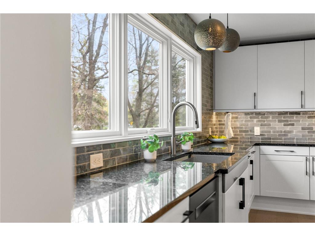 14801 Stone Road Minnetonka MN 55391 7050395 image18