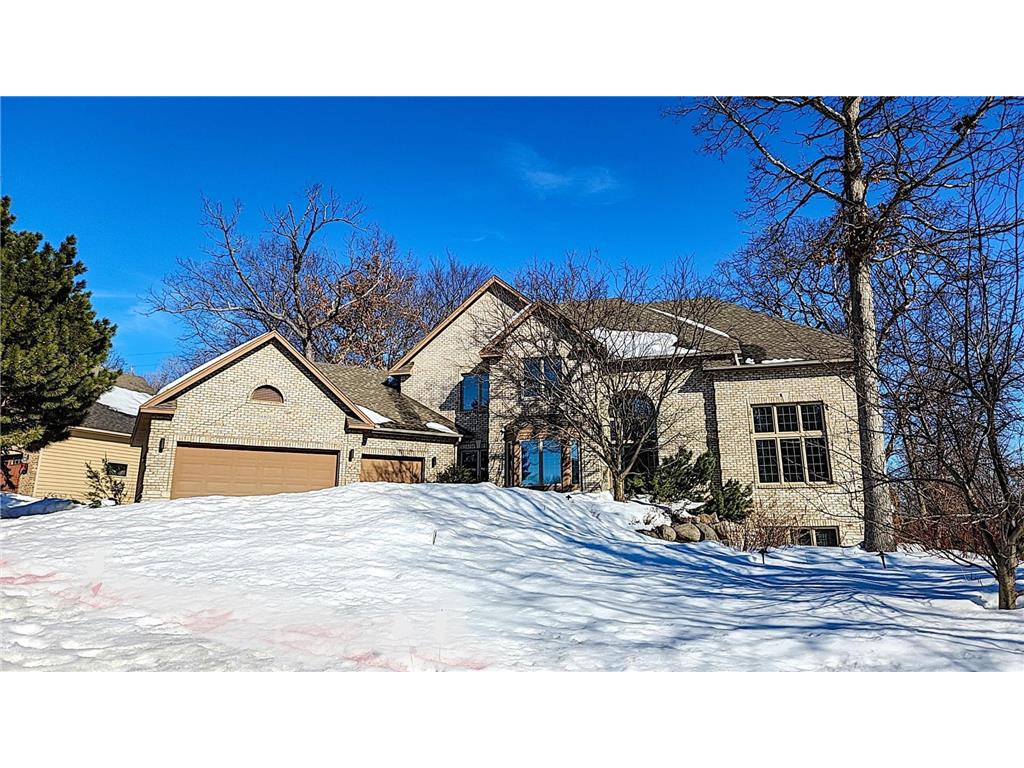 14801 Summit Oaks Drive, Burnsville, MN 55337 MLS 6333024 Edina Realty