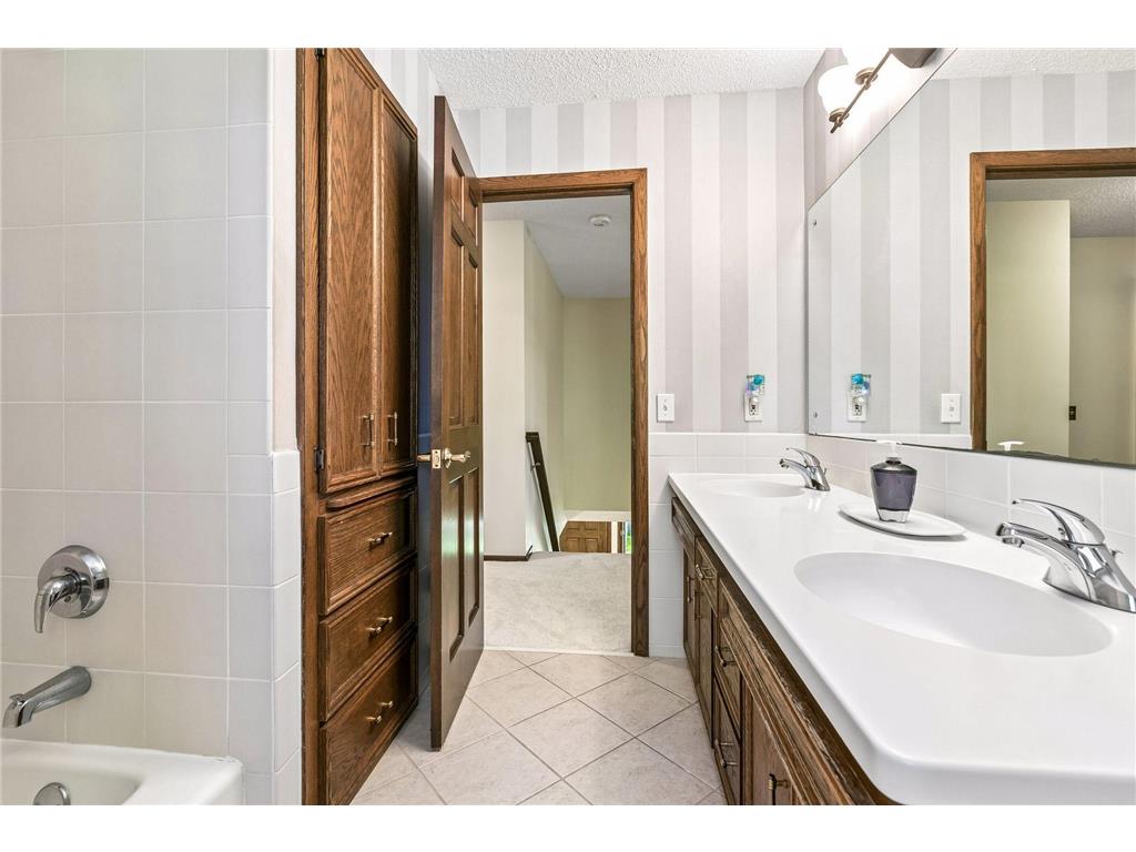 14805 Minnehaha Place Minnetonka MN 55391 7067771 image43