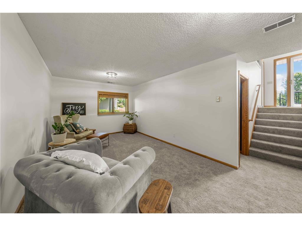 14808 Lower Endicott Way Apple Valley MN 55124 7048777 image19