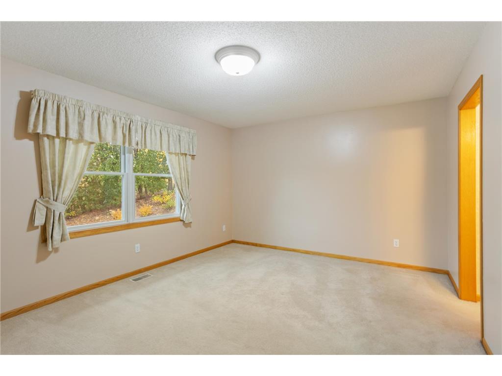 14817 Upper 56th Street N Oak Park Heights MN 55082 6808801 image17