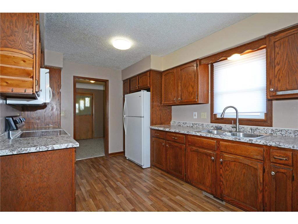 1483 3rd Street E Saint Paul MN 55106 7051968 image11