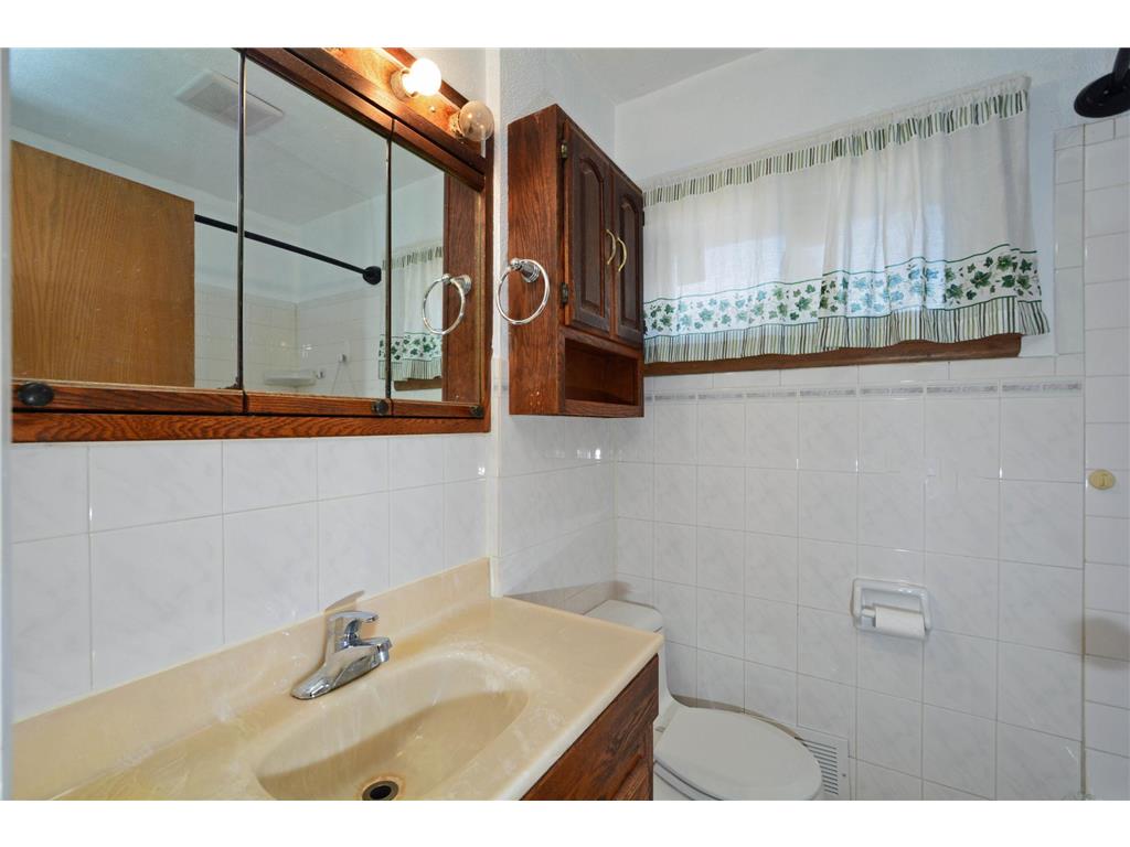 1483 3rd Street E Saint Paul MN 55106 7051968 image22