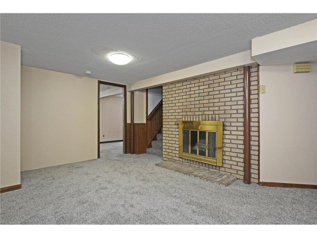 1483 3rd Street E Saint Paul MN 55106 7051968 image23