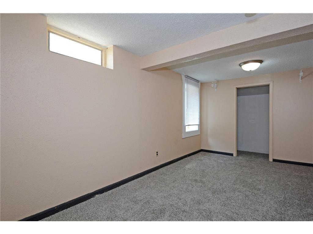 1483 3rd Street E Saint Paul MN 55106 7051968 image24