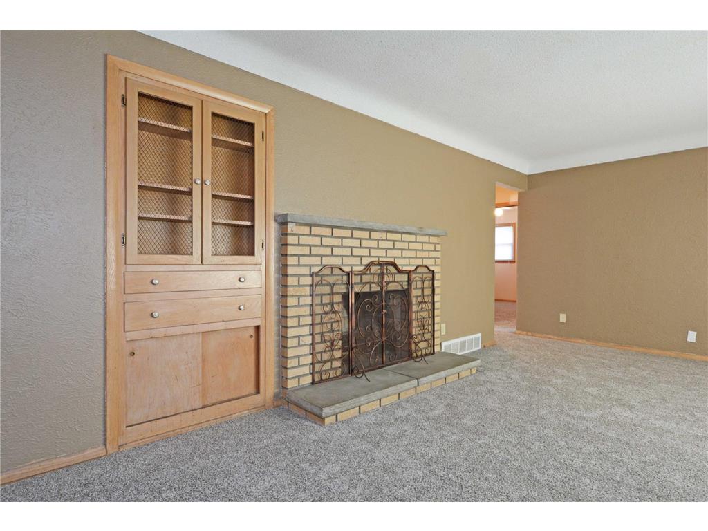 1483 3rd Street E Saint Paul MN 55106 7051968 image7