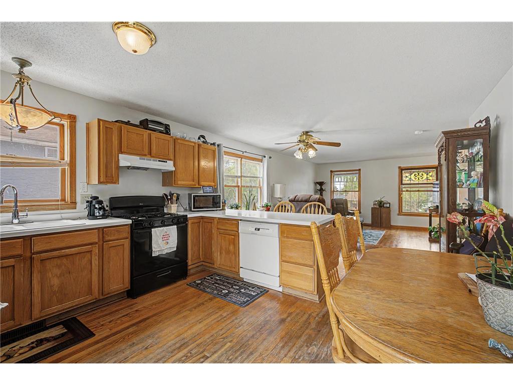 1484 Hazelwood Street Saint Paul MN 55106 7066110 image2