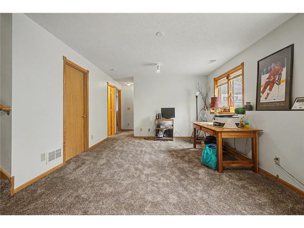 1484 Hazelwood Street Saint Paul MN 55106 7066110 image8