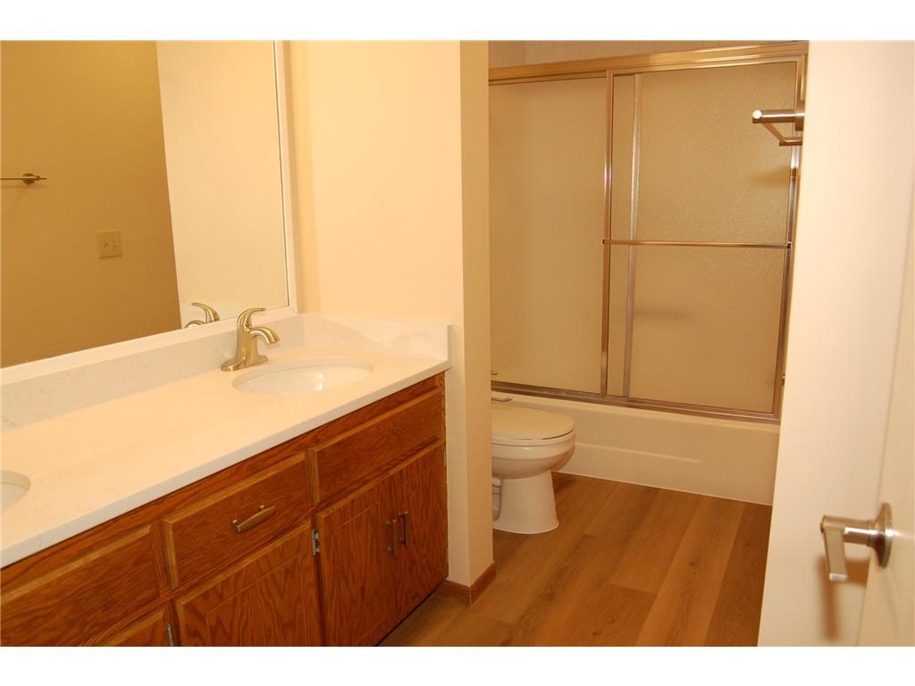 14843 Endicott Way #209 Apple Valley MN 55124 7097983 image8