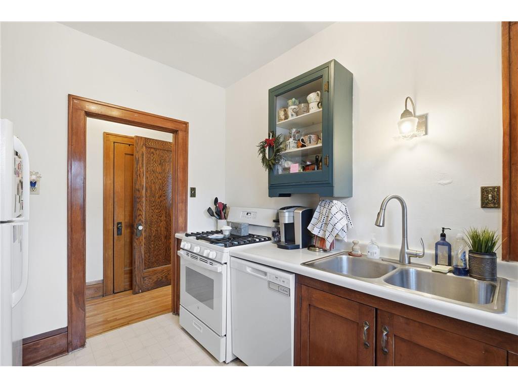 1485 Portland Avenue Saint Paul MN 55104 7018724 image27