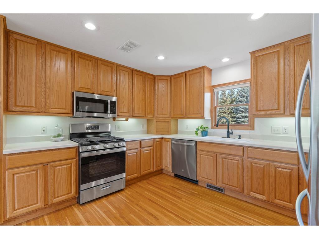 14858 Oakland Beach Avenue SE Prior Lake MN 55372 - Lower Prior 6771800 image10