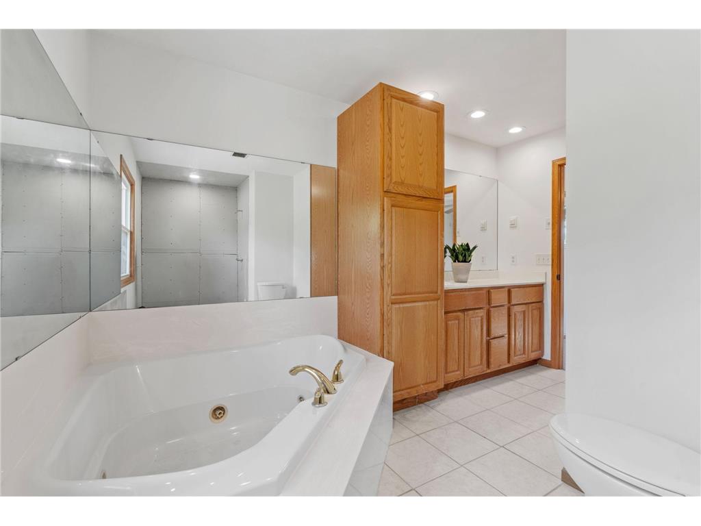 14858 Oakland Beach Avenue SE Prior Lake MN 55372 - Lower Prior 6771800 image22