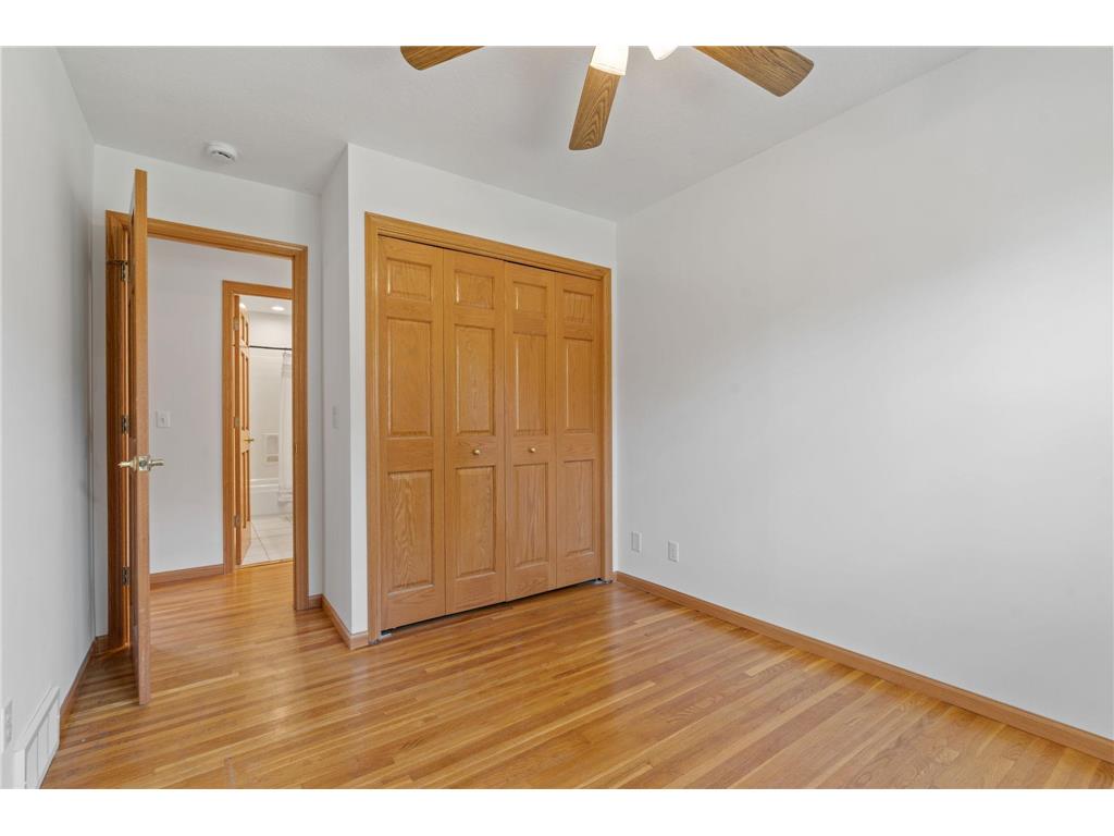 14858 Oakland Beach Avenue SE Prior Lake MN 55372 - Lower Prior 6771800 image25