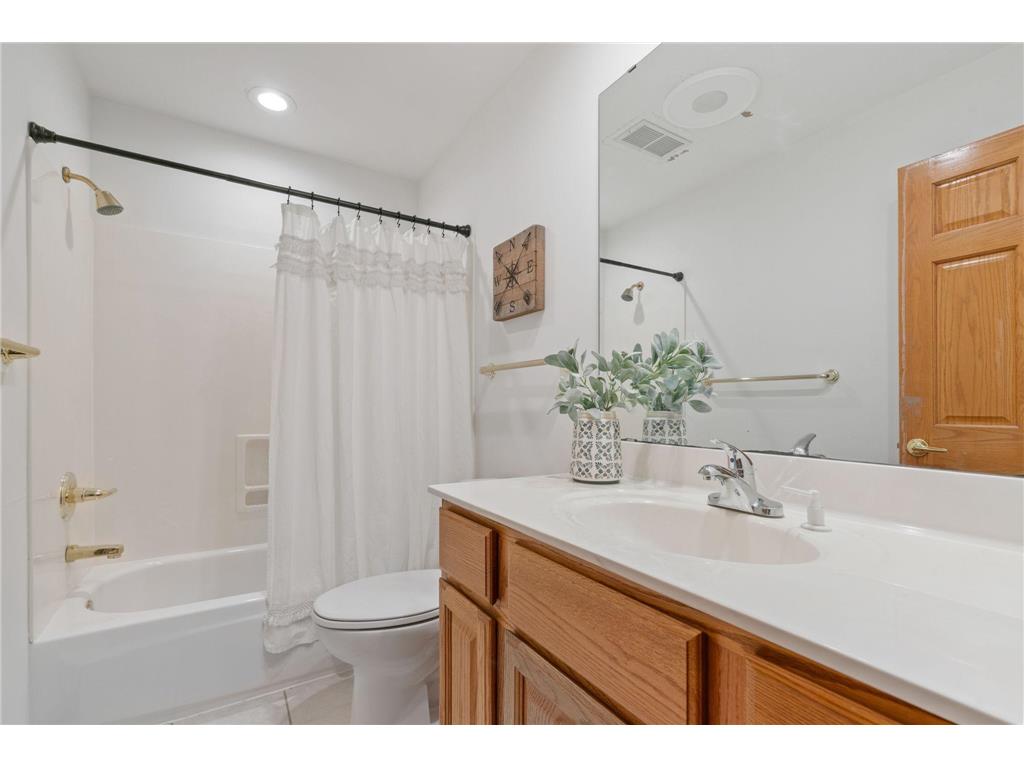 14858 Oakland Beach Avenue SE Prior Lake MN 55372 - Lower Prior 6771800 image26