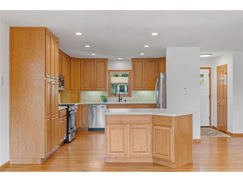 14858 Oakland Beach Avenue SE Prior Lake MN 55372 - Lower Prior 6771800 image9