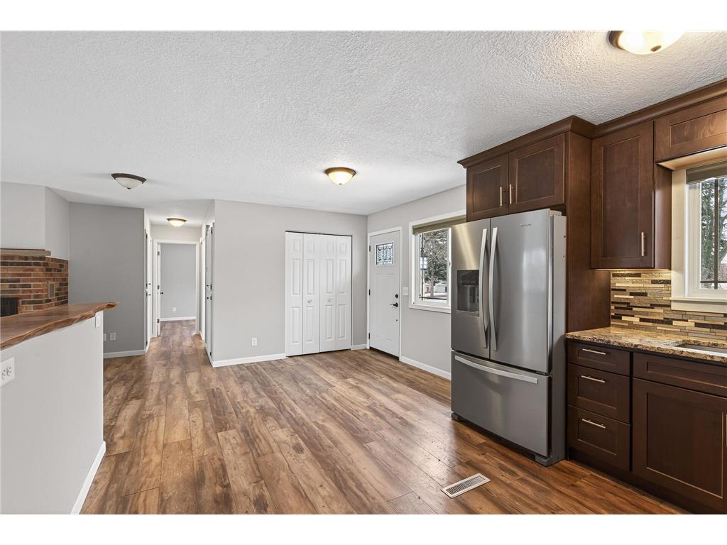 14860 Upper 55th Street N Oak Park Heights MN 55082 7000988 image11