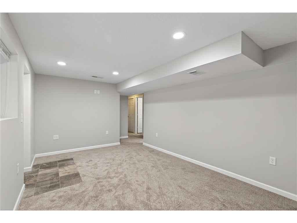 14860 Upper 55th Street N Oak Park Heights MN 55082 7000988 image16