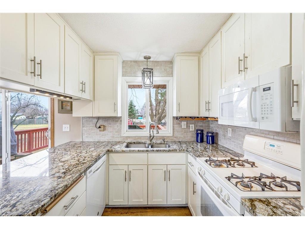 1487 Meadow Lane Maple Plain MN 55359 7036785 image11