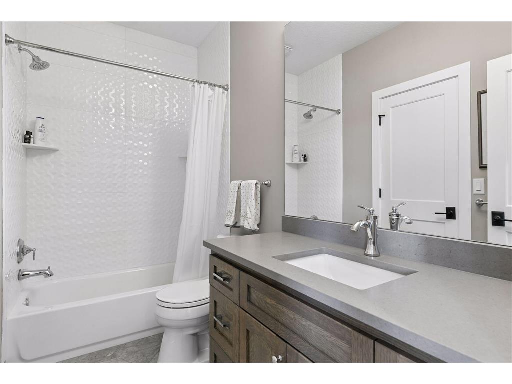 1489 Bussard Court Arden Hills MN 55112 - Johanna 7093309 image45
