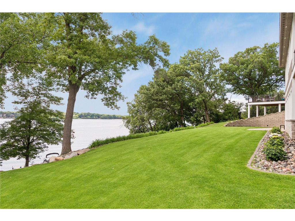 1489 Bussard Court Arden Hills MN 55112 - Johanna 7093309 image58