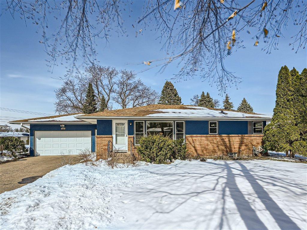 1489 Clarmar Avenue W Roseville MN 55113 6477656 image1
