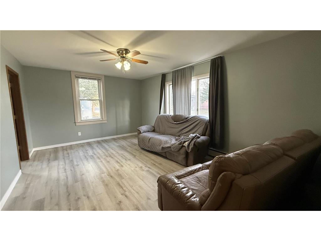 149 E 5th Street Saint Charles MN 55972 7039811 image7