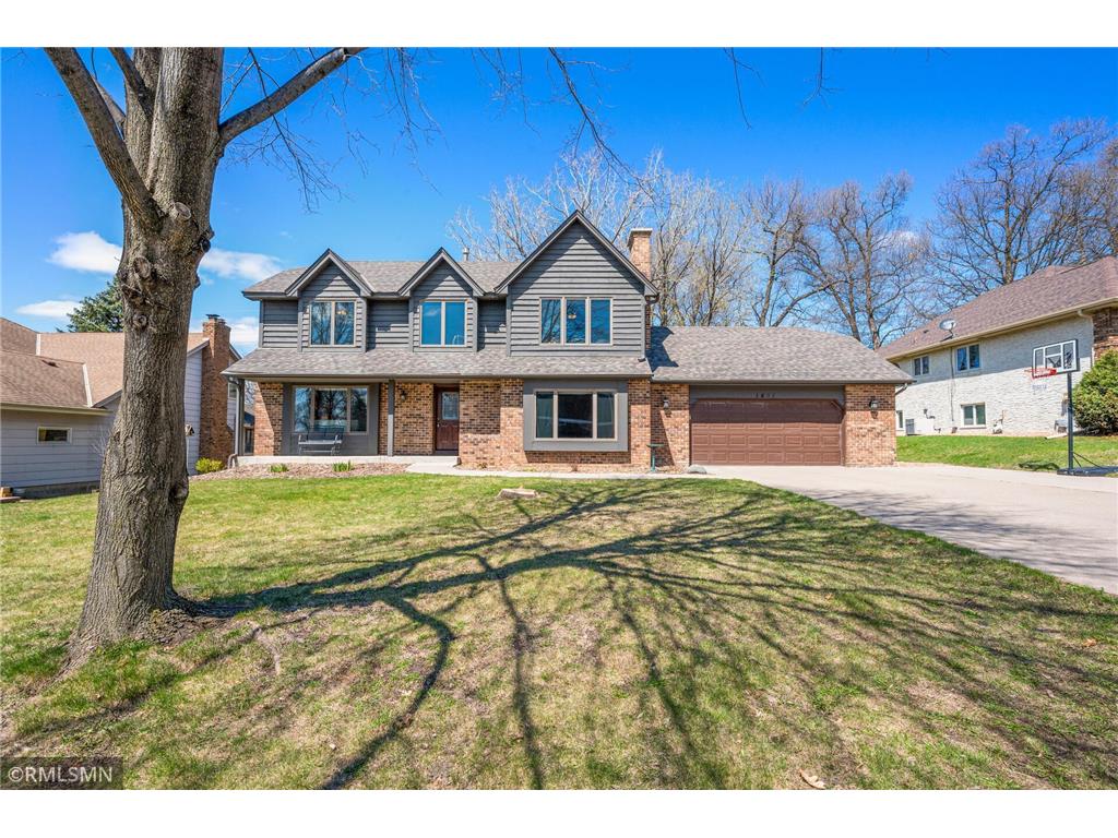 1491 Royal Lane, Arden Hills, MN, 55112 MLS 6360072 Edina Realty