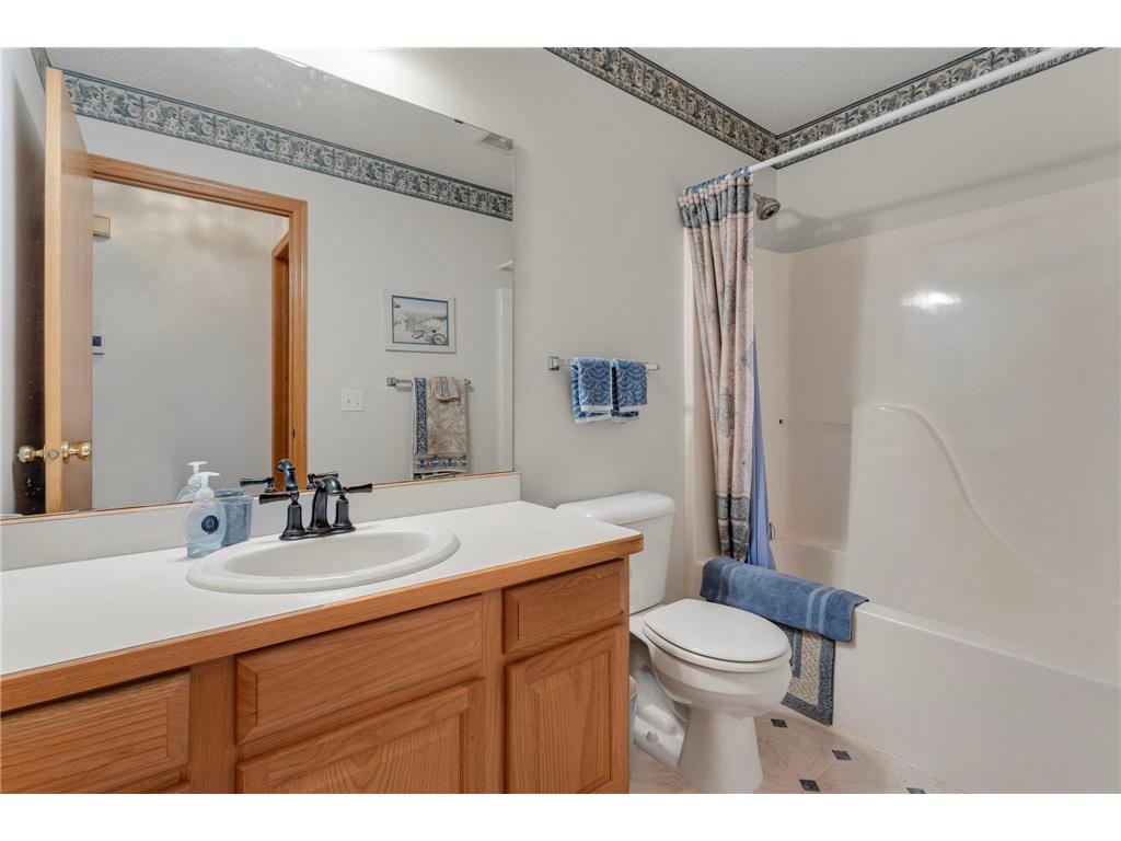 14915 57th Street N Oak Park Heights MN 55082 6812159 image32