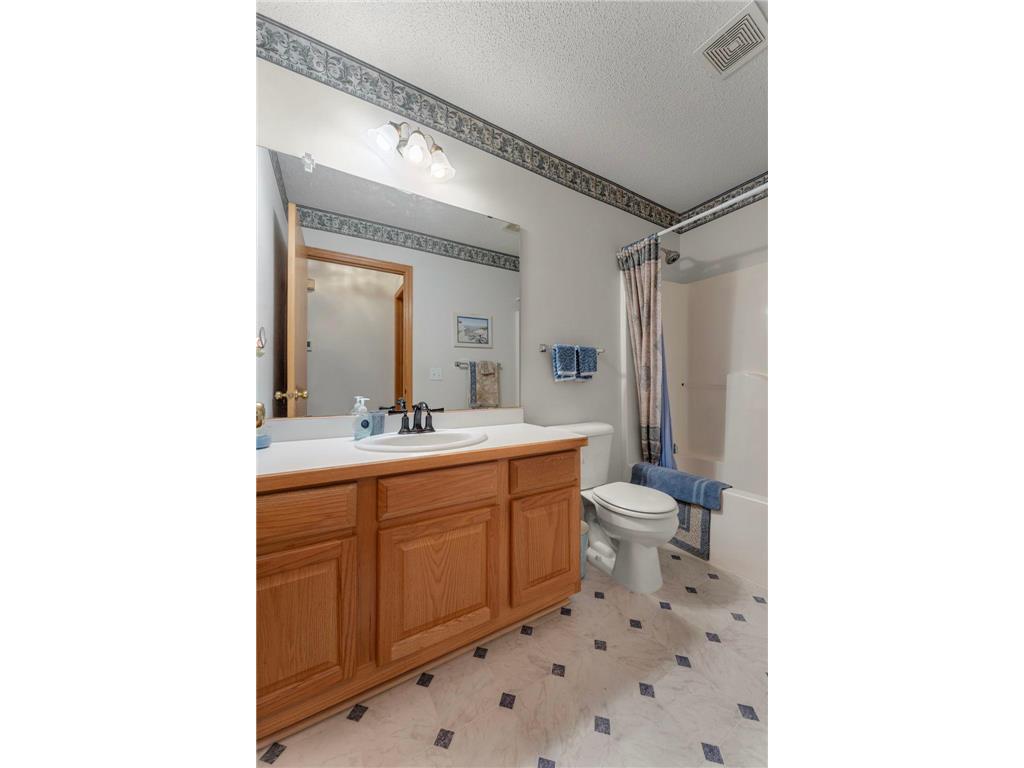 14915 57th Street N Oak Park Heights MN 55082 6812159 image33