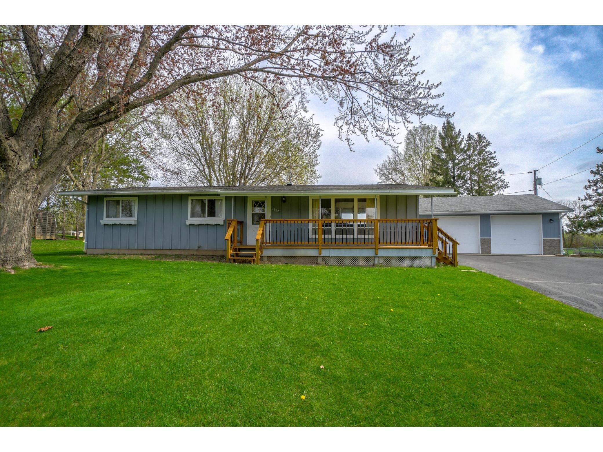 1492 Pleasant Avenue, Baldwin, WI 54002 MLS 5740440 Edina Realty