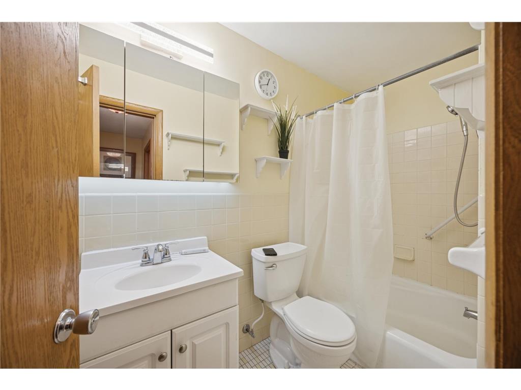 1494 21st Avenue NW #4 New Brighton MN 55112 6823118 image11