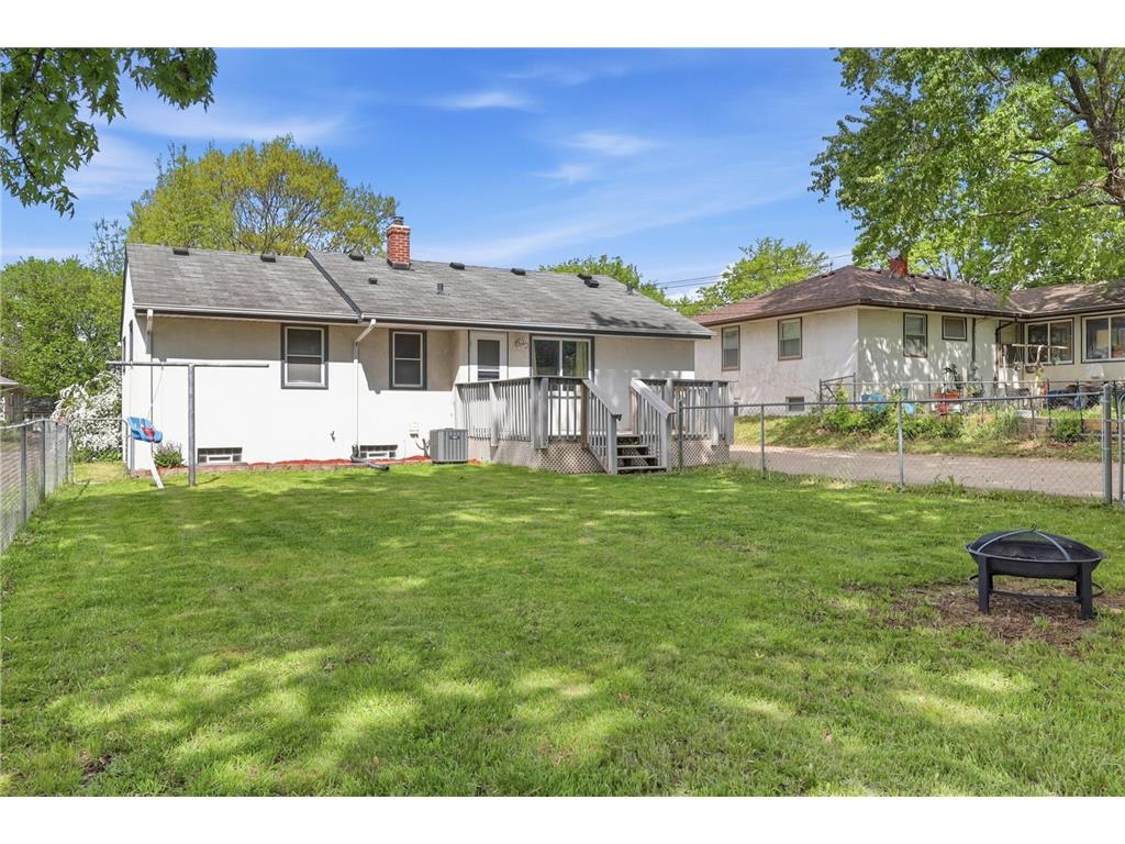 1494 Etna Street Saint Paul MN 55106 7063428 image27